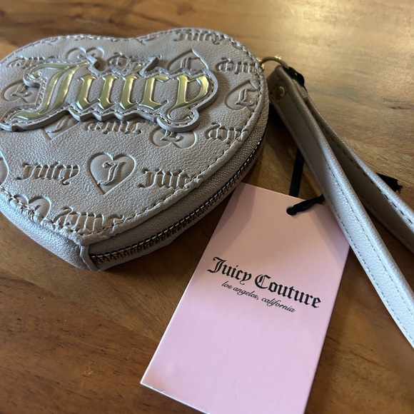 Juicy Couture Cafe Beige Upgrade Heart Zip Around Wristlet  Wallet  NWT - Picture 4 of 12